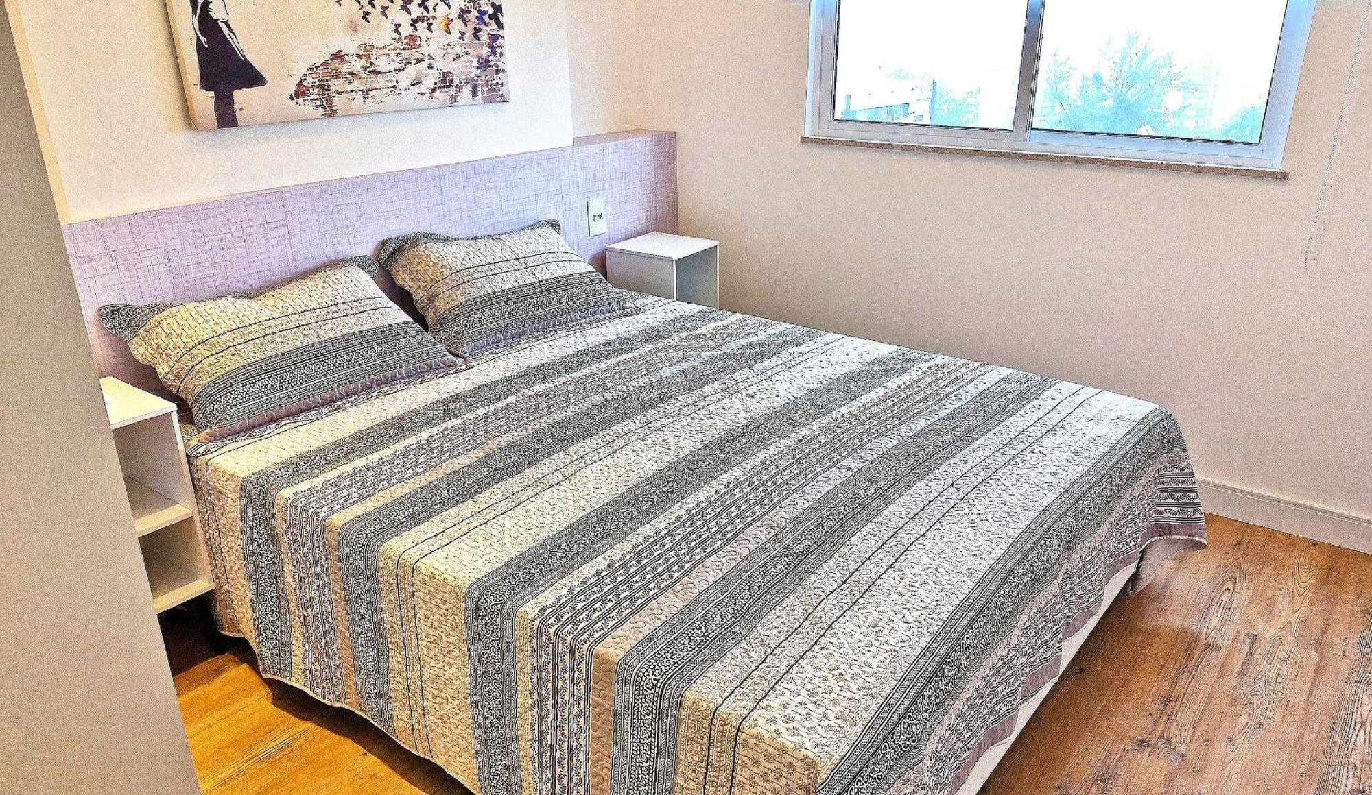 Apartamento Recem Reformado No Ponto Do Leblon *